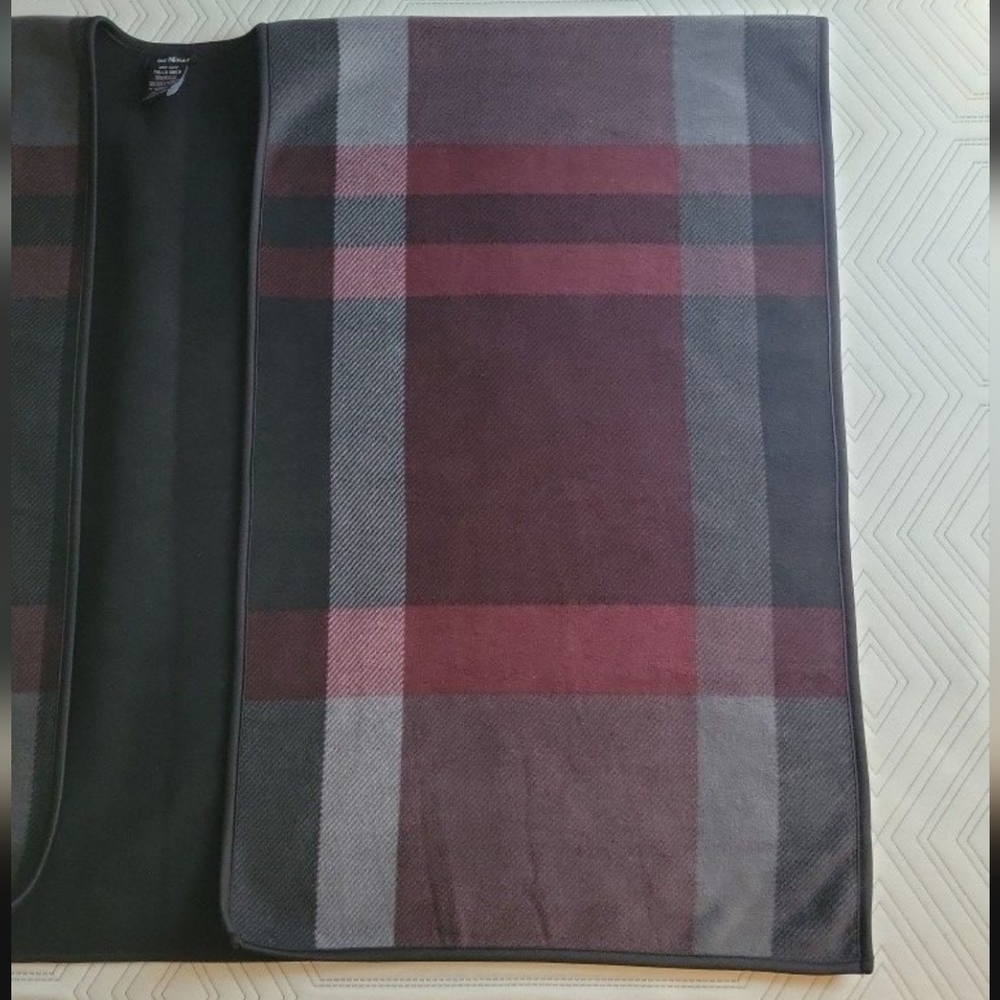 Reversible Wrap - image 4